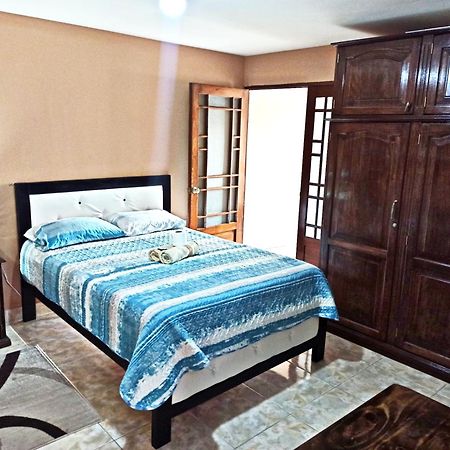 Bed and Breakfast Residencial Moroni - Alojamiento En Cochabamba Exteriér fotografie
