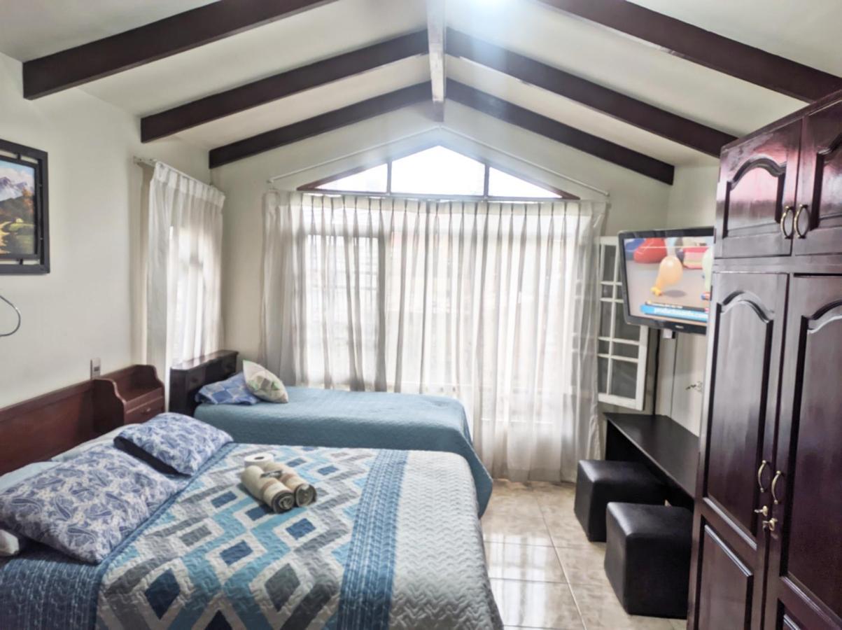 Bed and Breakfast Residencial Moroni - Alojamiento En Cochabamba Exteriér fotografie