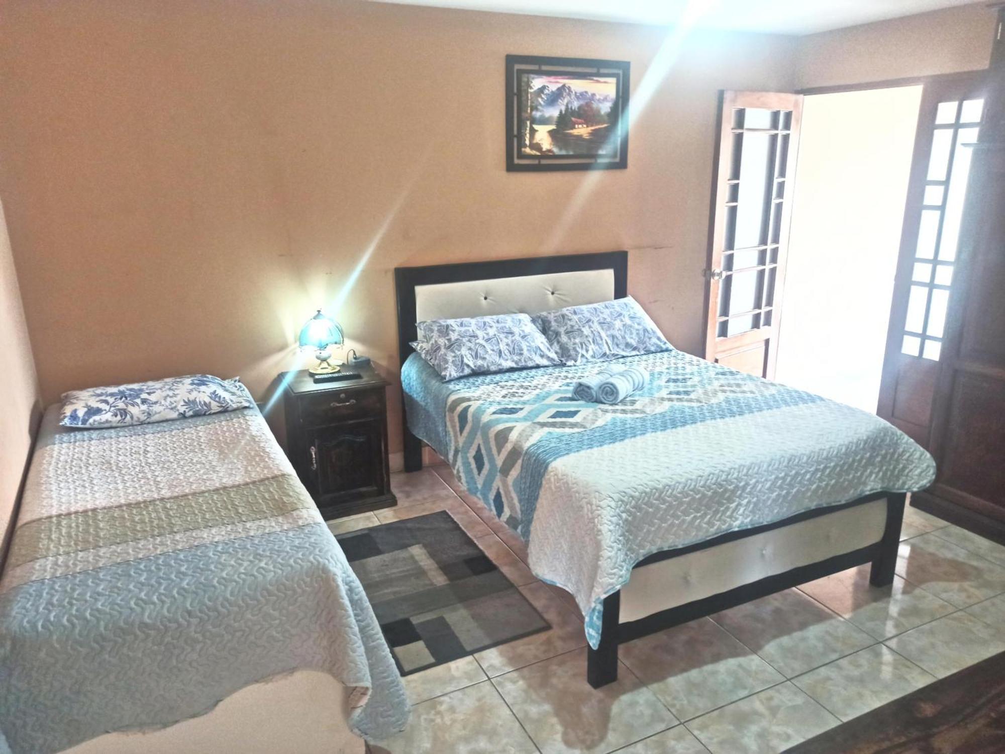 Bed and Breakfast Residencial Moroni - Alojamiento En Cochabamba Exteriér fotografie