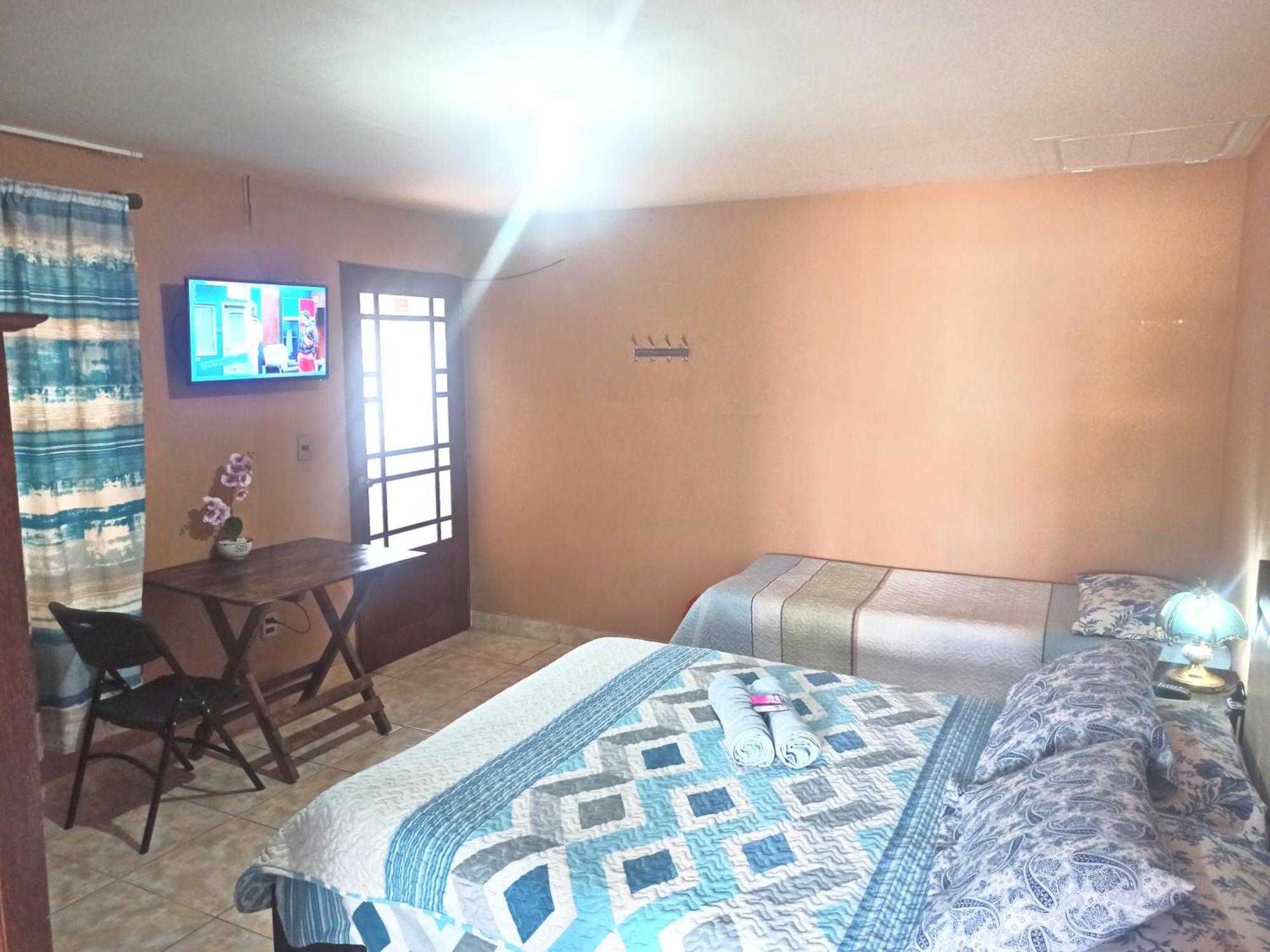 Bed and Breakfast Residencial Moroni - Alojamiento En Cochabamba Exteriér fotografie