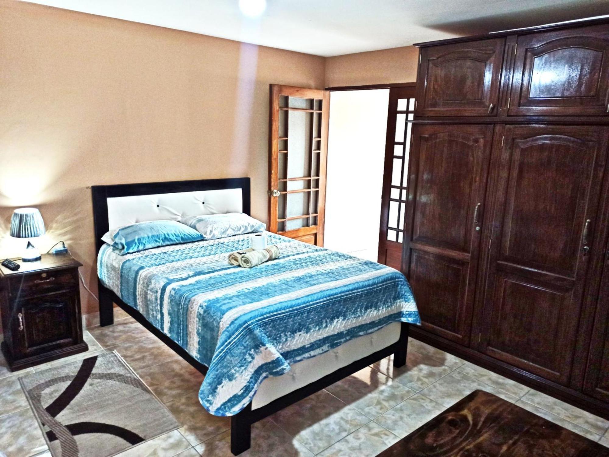 Bed and Breakfast Residencial Moroni - Alojamiento En Cochabamba Exteriér fotografie